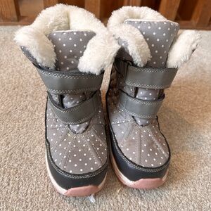 Girls snow boots size 12